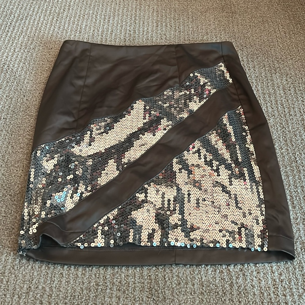 Super cute, satin and sequin skirt